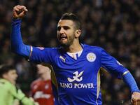 7- المهاجم الجزائري رياض محرز (ليستر سيتي): بتقييم 7.77، سجل 15 هدفاً وصنع 8 أخرى، تجاوز عدد مراوغاته الناجحة حاجز الـ 100 مراوغة.