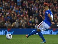 لاعب الوسط الفرنسي باستيين هيري (كارلايل يونايتد)