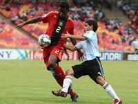 المهاجم الأرجنتيني دانييل ألبرتو فيلالفا باريوس (155 سم - مواليد 1992): احترف في صفوف ريفر بلايت وأرجنتينوس جونيورز وفيراكروز.