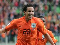 لاعب الوسط المهاجم الهولندي مغربي الأصل عثمان بقال (فينورد)