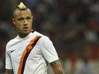 لاعب الوسط البلجيكي رادجيا ناينغولان (روما)