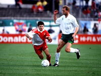 لاعب الوسط الهجومي البرتغالي المعتزل روي جيل سواريس دي باروش (160 سم - مواليد 1965): لعب في صفوف كوفيليا وفارزيم وبورتو ويوفنتوس وموناكو ومرسيليا، شارك مع منتخب بلاده في 36 مباراة دولية خلال ثمانينيات وتسعينيات القرن المنصرم.