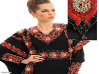 اغلى عباءة نسائية على مستوى العالم تم عرضها بدبي إذ تبلغ قيمتها 17.6 مليون دولار  صممتها البريطانية ديبي وينغهام وهي مرصعة بنحو 2000 ماسة وماسة حمراء تُعتبر الأغلى ثمناً على مستوى العالم. وتم بيع عباءة عرضت في لبنان بقيمة مليون و200 ألف درهم.