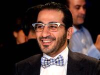 أحمد حلمي ممثل كوميدي مصري ولد في مدينة بنها. وهو الابن الأوسط بين 3 إخوة (خالد - أحمد - سالي). عاش في المملكة العربية السعودية لمدة 10 سنوات بسبب عمل والده  قبل أن يعود إلى مصر ليتم دراسته ويلتحق بالمعهد العالي للفنون المسرحية.