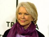 الين بورستين Ellen Burstyn : رغم نشأتها الكاثوليكية إلا أنها اعتنقت الاسلام في الثلاثينات من عمرها بعد سلسلة متاعب ومشكلات مرت بها في حياتها.
