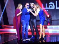 تقوم فكرة البرنامج على منافسة بين عدد من المشاهير العرب من مختلف الميادين، باستثناء مجال الغناء، يتحدّون بعضهم في الطرب وتقديم اللوحات الغنائية، إذ يقف المشترك- النجم ليغنّي مع مغنّ محترف في "دويو" (Duo) غنائي.