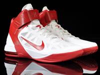 " Nike "نايك، وهي شركة لصناعة المستلزمات الرياضية. ونايك هي آلهة يونانية قديمة يُزعم أنها آلهة النصر.