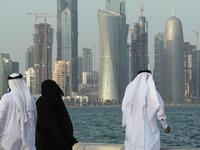 قطر: يعاقب بالحبس لمدة لا تتجاوز 3 أشهر وبغرامة لا تزيد على 3000 ريال أو بإحدى العقوبتين.
