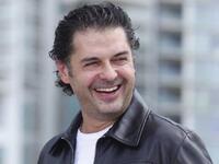 الفنان اللبناني راغب علامة: يمارس الرياضة بشكل متواصل، وذلك إيماناً منه بأهمية الرياضة في الحفاظ على صحة الإنسان، وتأثيرها الإيجابي على مظهره الخارجي، ومع كل إطلالة جديدة لـلفنان الذي بدأ الغناء قبل أكثر من ثلاثين عاما يظهر وكأنه شاب.