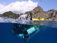 "غواصة ذا أرغو" تستطيع هذه الغواصة الفريدة من نوعها، استيعاب راكبين وربان لتأخذهم في رحلة خيالية تصل إلى عمق 1500 قدم تحت الماء.