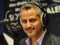 الإعلامي سعود الدوسري توفي في 8 أغسطس 2015 وهو إعلامي سعودي من مواليد 24 سبتمبر 1968. شارك في تقديم العديد من البرامج التلفزيونية منها: نقطة تحول و تستاهل و حصل عام 2010 على جائزة جوردون أووردز كأفضل مذيع عربي ، وتوفي في باريس بنوبه قلبية 