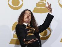 ستارفنغ ويزيل: (حيوان ابن عرس الجائع) تشير الوثائق المسربة إلى أن المسؤولين عن تصميم تلك الأدوات يحبون أن يطلقوا عليها أسماء، حتى قبل الانتهاء من تصميمها، وجاء ذكر "ستارفينغ ويزيل" في أغنية مدتها 11 دقيقة للمغني الأمريكي ويرد أل يانكوفيتش.
