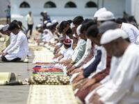 Muslim Worshippers Gather, Celebrate Eid