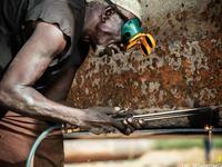 Sudanese working hard as people celebrate Labor Day. (Twitter/ @SudaneseCulture)