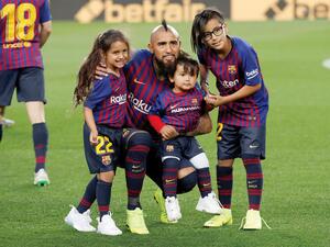 فيدال يحتفل باللقب رفقة أبنائه