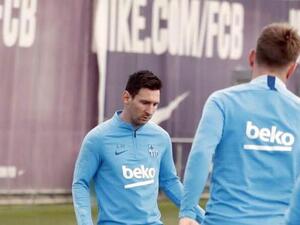 ميسي خلال تدريبات برشلونة
