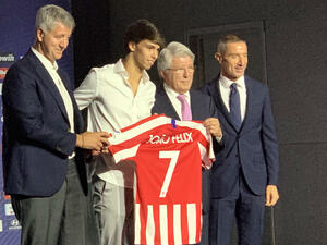 جواو فيليكس خلال تقديمه