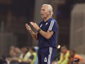 UAE coach Bert van Marwijk shouts out instructions during the match. (Photo: Twitter)