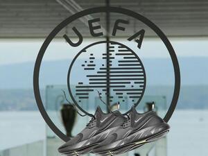 Footwear distributed among Syrian children taking refuge at Zaatari refugee camp in Jordan (Photo: Anadolu Agency)