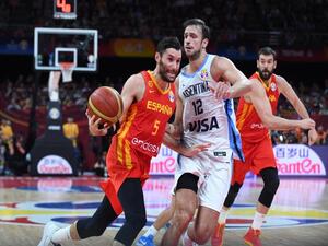 إسبانيا تتوج باللقب