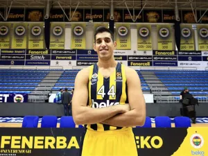 Turkish-origin Ahmet Duverioglu is eager to represent Turkey's national basketball team (Photo: AA)