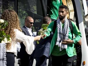 جانب من استقبال بعثة المنتخب السعودي