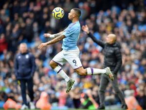 سيتي يقلص الفارق مع ليفربول