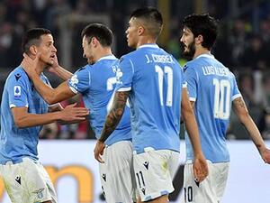 لاتسيو يلحق الخسارة الأولى بحامل اللقب