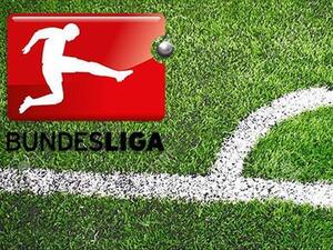 Moment of silence observed in Bayern Munich-Paderborn match; players wear black armbands (Photo: AA)