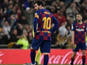 تخفيض رواتب لاعبي برشلونة فكرة تقترحها إدارة النادي