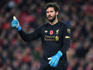 أليسون بيكر