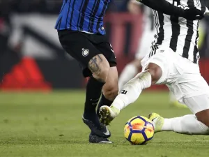 League games to remain suspended in line with prime ministerial decree, says football federation (Photo: AA)