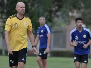 Al Jazira coach Marcel Keizer keeps a close watch on his players during a training session at Al Jazira's Emirates Palace training center. - Supplied photo