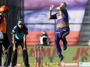 Lockie Ferguson of Kolkata Knight Riders bowls during the match against Sunrisers Hyderabad. (Photo: IPL)