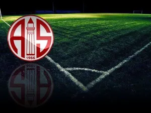 Fraport TAV Antalyaspor say 3 players and 1 staff test positive for coronavirus (Photo: AA)