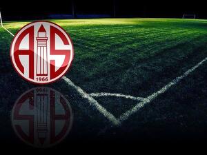 Fraport TAV Antalyaspor say 3 players and 1 staff test positive for coronavirus (Photo: AA)