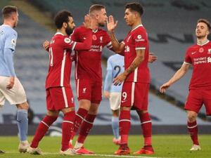 جوردان هندرسون (وسط) جوردان هندرسون (وسط)