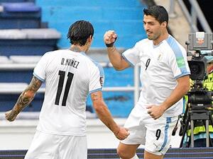 لويس سواريز (يمين) لويس سواريز (يمين)