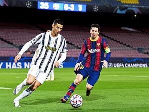 ميسي ورونالدو خلال اللقاء ميسي ورونالدو خلال اللقاء