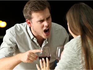 انشغال الزوجين بجداول رمضان المزدحمة يمكن أن يسبب فجوة في التواصل بينهما