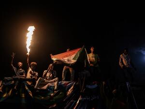 Sudanese protesters gather for a sit-in outside the military headquarters in Khartoum on May 19, 2019. (AFP/ File Photo)