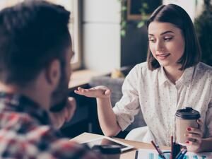 هناك بعض الأشخاص عليك أن تتجنب الوقوع في شجار معهم لأن الشجار معهم قضية خاسرة
