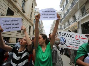  نجحت المظاهرات بنزع عبدالعزيز بوتفليقه عن كرسي الحكم فقد عجزت عن خلق رؤية توافق بين الجميع