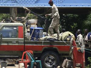 Members of Sudan's paramilitary Rapid Support Forces patrol Nile street in the capital Khartoum on June 10, 2019 on the second day of a nationwide civil disobedience campaign called to pressure the ruling military into handing over power. (AFP/ File Photo)