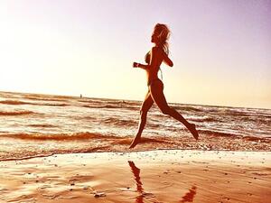 Bar Refaeli Expecting her 3rd Child. (Bar Refaeli/ Instagram)