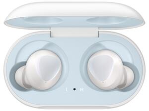 Galaxy Buds work right out of the box, connecting with your Galaxy devices in an instant via Bluetooth to get your dad up to the beat and well on his way.