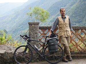 يأتي هذا اللقاء ضمن حرص المكتبة الوطنية على استضافة رموز المجتمع القطري في مختلف المجالات للاحتفاء بإنجازاتهم الشخصية والمهنية