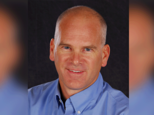  بيتر فيرستبروك، نائب رئيس التحليلات