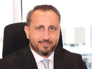 محمد بيطار، نائب المدير العام لشركة "الانصاري للصرافة"