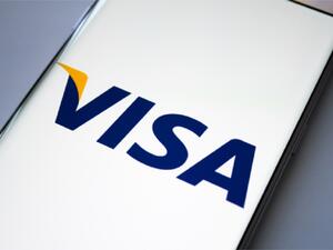 ابتكرت Visa استخدام الشبكات العصبية التي تحاكي الدماغ البشري لدعم منصتها القائمة على الذكاء الاصطناعي لرصد مخاطر الاحتيال المحتملة. 